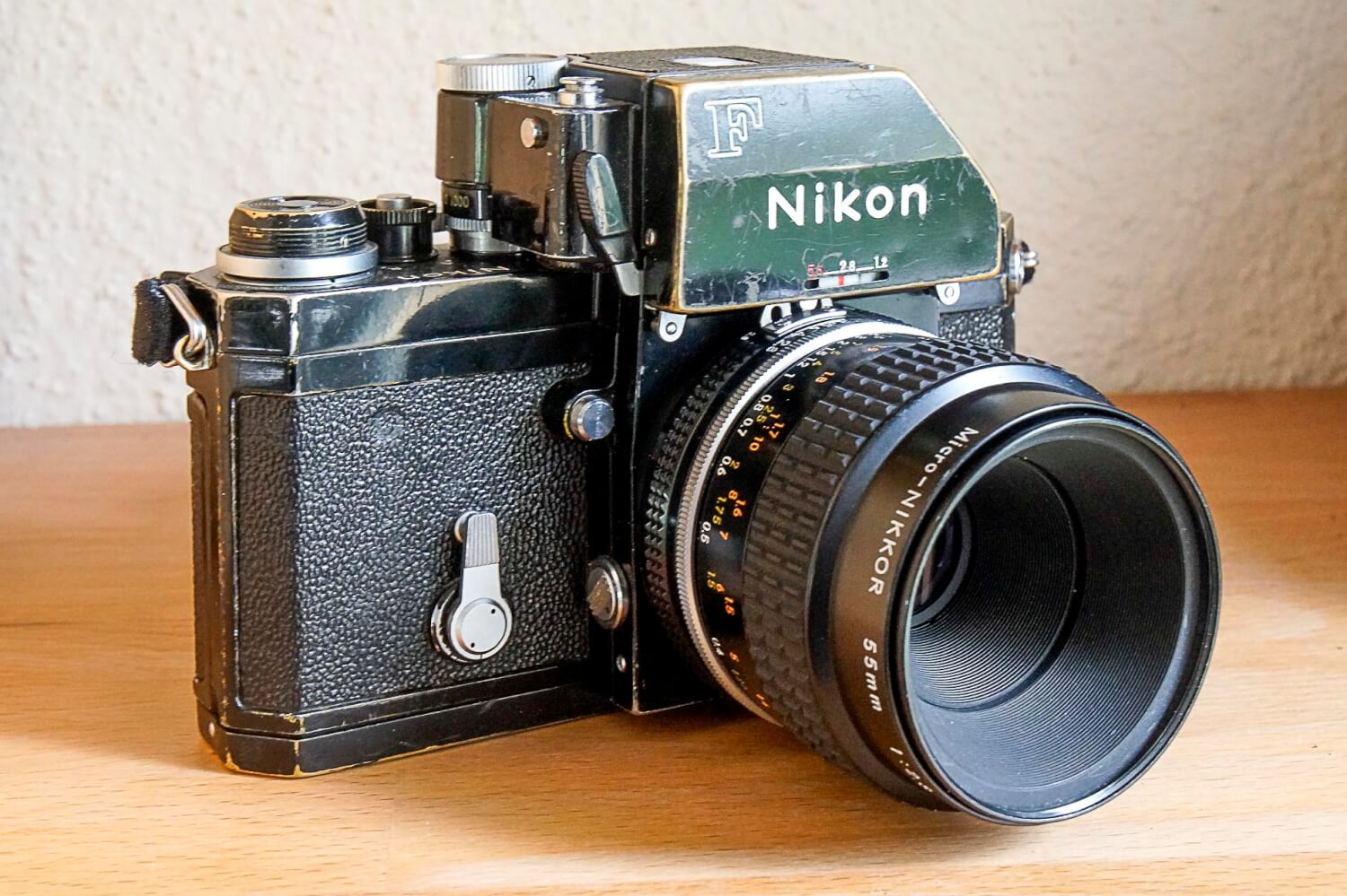 Nikon F + Nikon Micro-Nikkor 55mm f/2.8