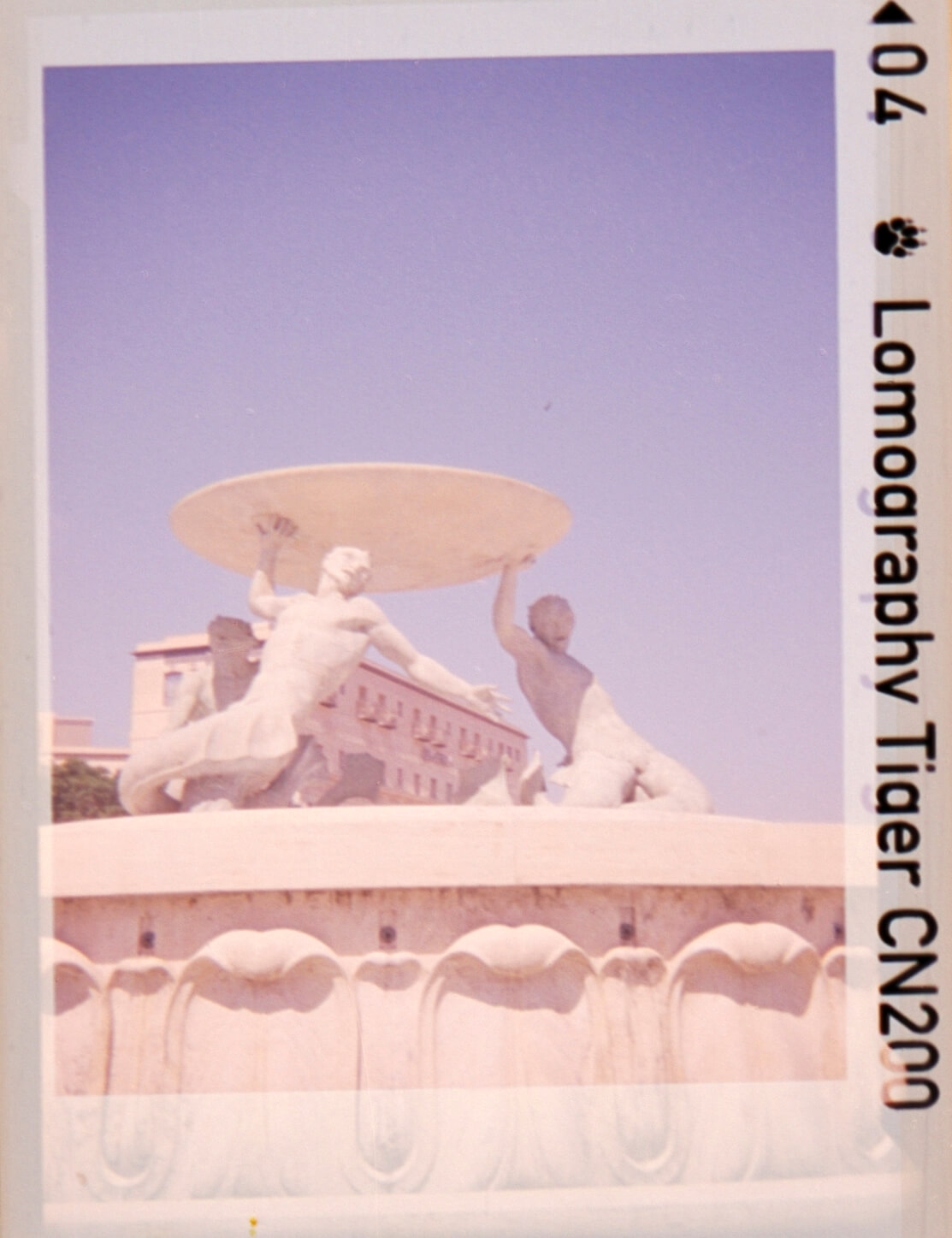 Film camera review: Kodak Pocket Instamatic 10 + Lomography Tiger CN200 film - by Anna Shotadze