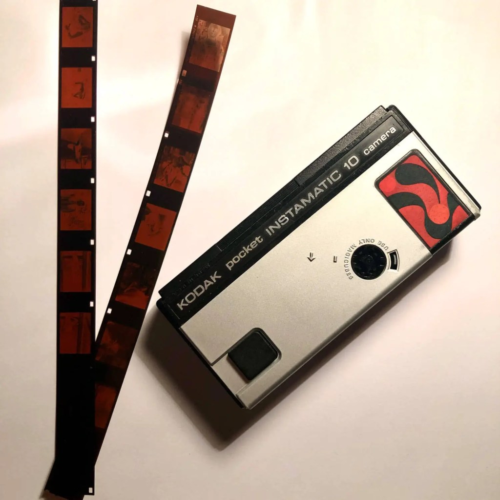 Film camera review: Kodak Pocket Instamatic 10 + Lomography Tiger CN200 film