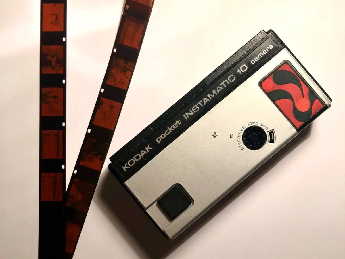 Film camera review: Kodak Pocket Instamatic 10 + Lomography Tiger CN200 film