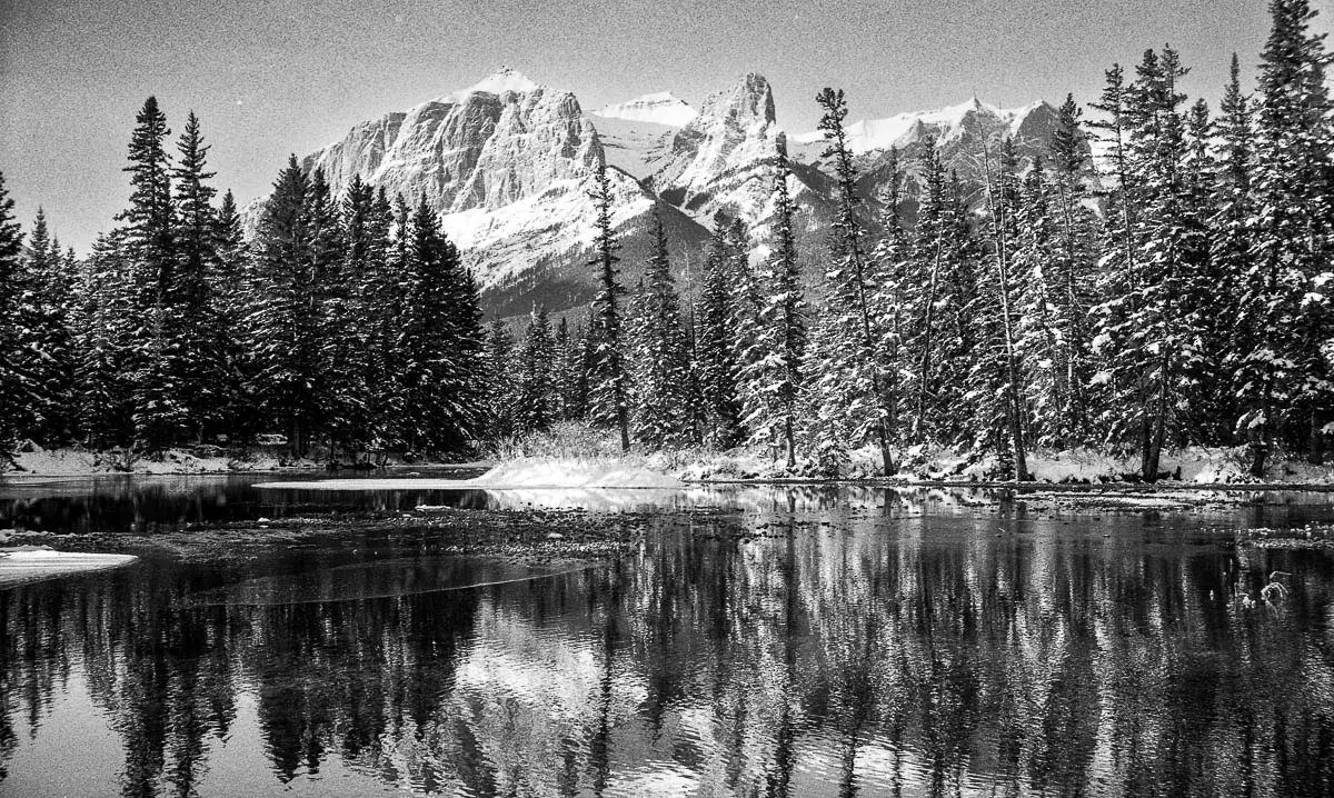 Contax RF Mount Biometar 35 f2.8 
Canmore AB