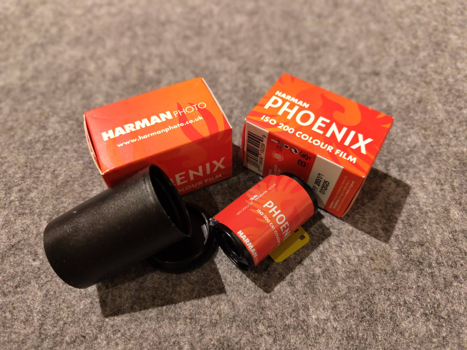 New film day! Say hello to HARMAN Phoenix 200, a brand new mid-speed colour film